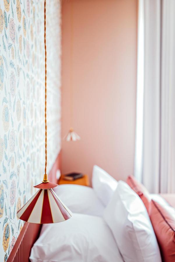 Double Room,1498476337:JPEG