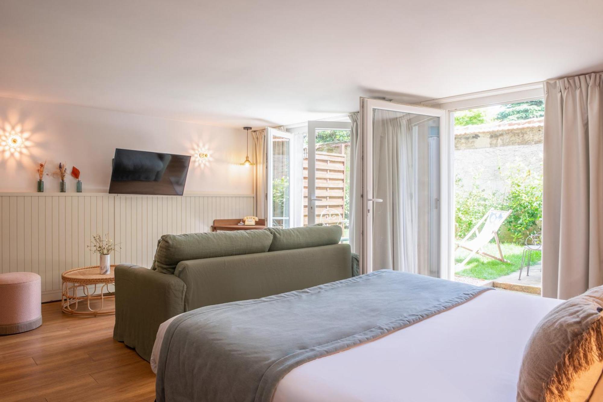 Junior Suite Garden View or Street View